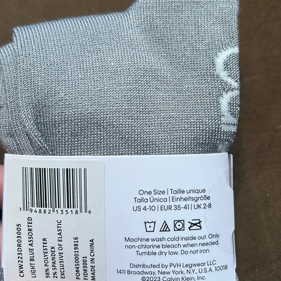 NWT Ladies’ Calvin Klein Soft Crew Socks - Picture 2 of 7